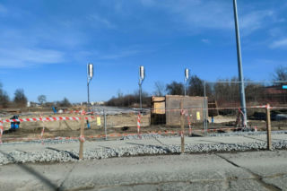 Przejazd kolejowy w Alei Piłsudskiego w Łomży został zamknięty. Utrudnienia potrwają kilka tygodni