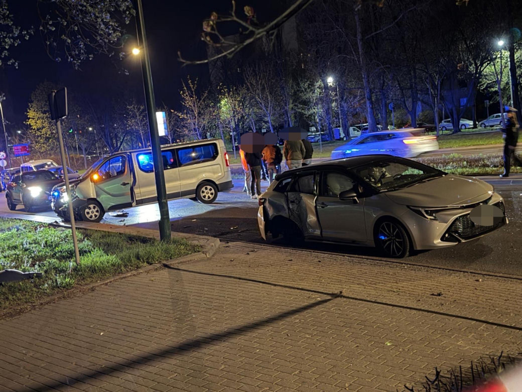 Nocny pościg jak z filmów akcji na ulicach Warszawy. Policjanci nie mogli dogonić mężczyzny