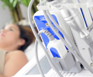 Cichy zabójca kobiet. Dlaczego rak jajnika wciąż wygrywa z czujnością pacjentek?