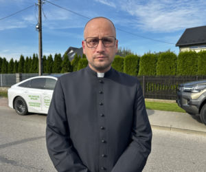 Ksiądz ostrzega po ataku nożownika. To może być fala, której nie zatrzymamy