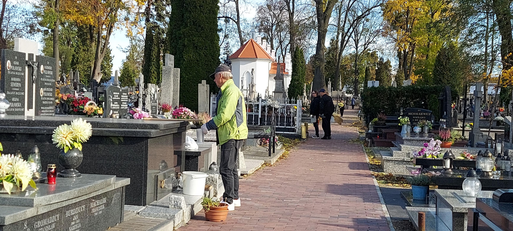 Przygotowania do Wszystkich Świętych Zamość