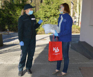 Olsztyńska IAS przekazała maseczki ochronne na rzecz Hospicjum im. Jana Pawła II w Olsztynie