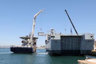 HMS Stirling Castle na Gibraltarze. Dostawa zdolności przeciwminowych