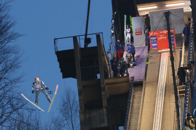 Dawid Kubacki w powietrzu