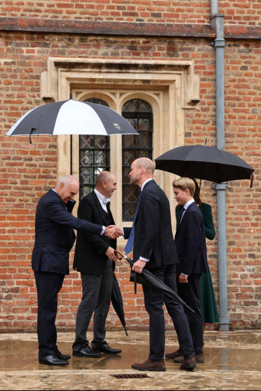 Książę George rozpoczął naukę w Eton. 25 lat temu tą samą szkołę rozpoczynał jego ojciec książę William