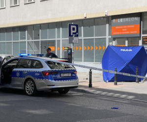 Tragedia w samym centrum Warszawy. Kobieta skoczyła z 9. piętra. Nie żyje