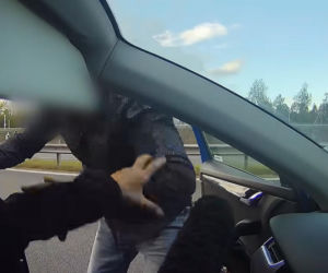Bił kobietę na autostradzie, bo jechała zgodnie z przepisami! Wszystko nagrała jej 8-letnia córka