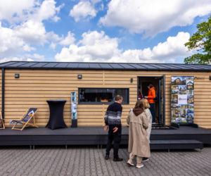 Nie kojarzą się już z Drzymałą, a z wygodą. Domy na kółkach zdobędą Polskę?