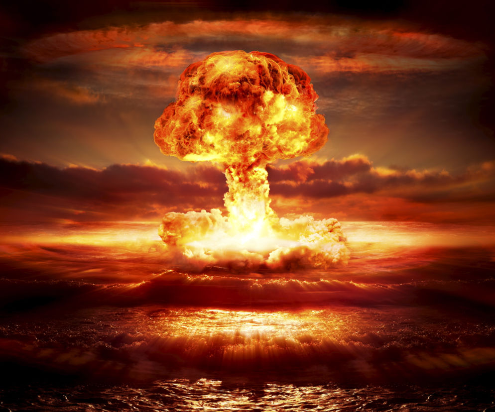 Macierewicz chce pożyczyć bombą atomową od Obamy