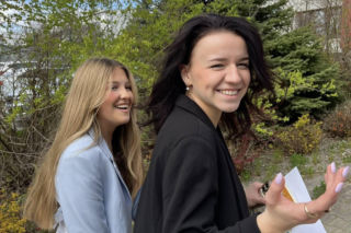 Dzień pełen emocji i wzruszeń. Maturzyści Baczyńskiego w Starachowicach żegnają szkołę