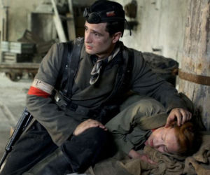 Czas honoru Powstanie odc. 6. Twardy (Grzegorz Daukszewicz), Wanda (Magdalena Różczka)