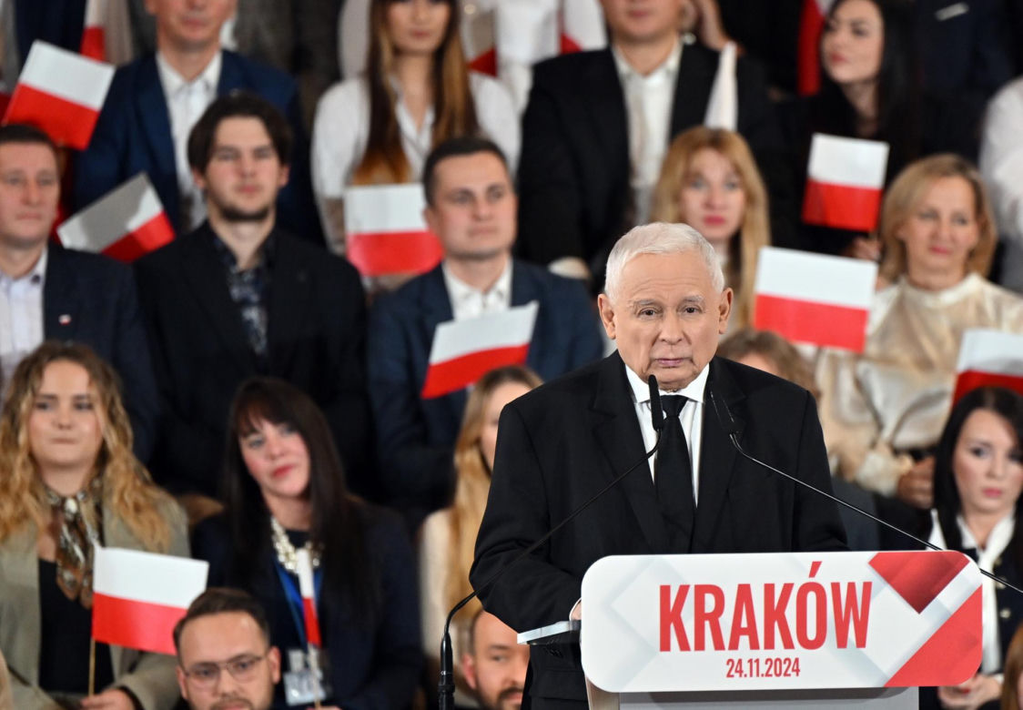 AI wybrała 5 najlepszych polityków w Polsce ostatnich 30 lat!