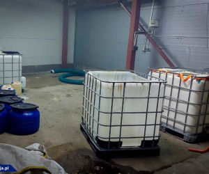 Ogromne laboratorium narkotyków pod Przasnyszem! Miało 3 linie produkcyjne [WIDEO, ZDJĘCIA]