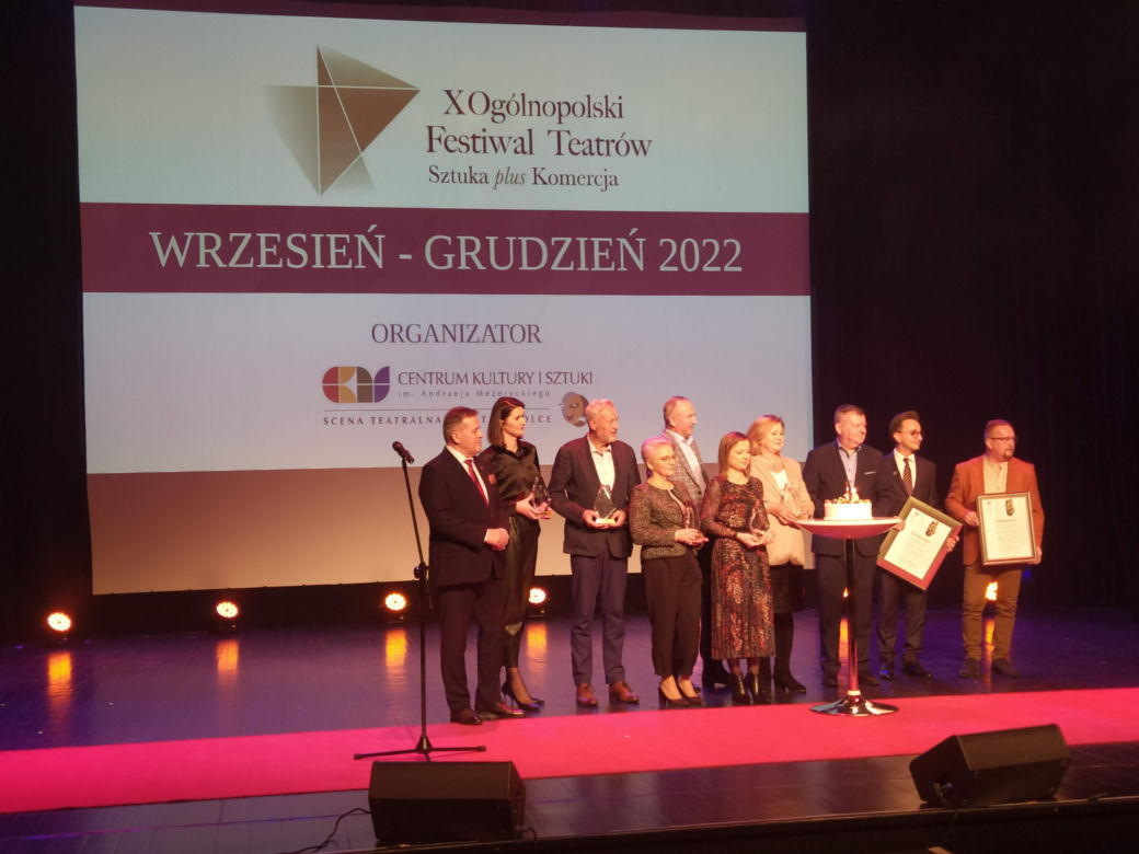 ZOBACZ ZDJĘCIA z gali podsumowującej 10. Festiwal Teatrów Sztuka plus Komercja i z koncertu Roberta Rozmusa