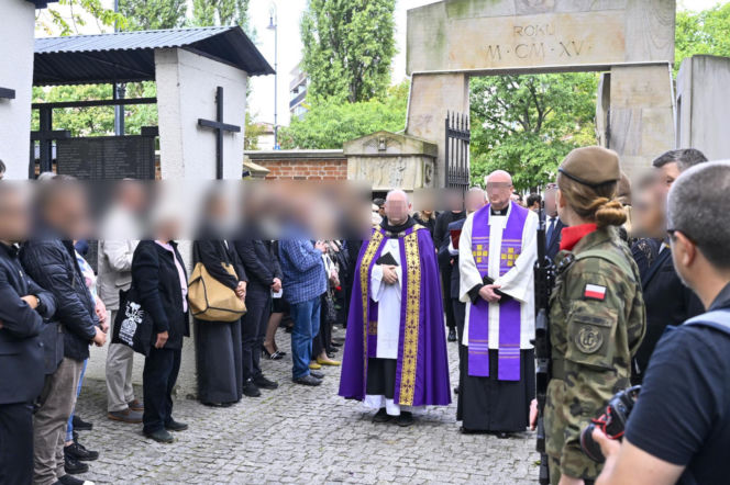 Tak pożegnały Jana Frycza córka i wnuczka. Trudno się nie rozpłakać