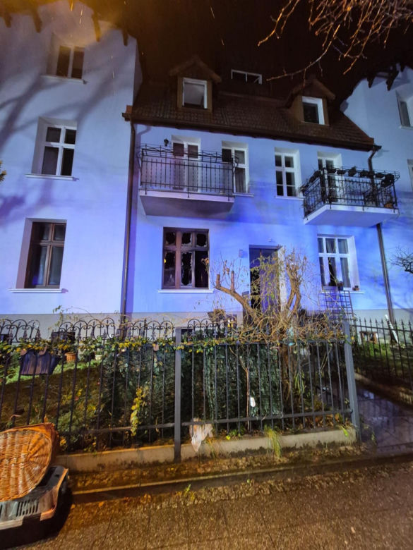 Gdańsk. Pożar kamienicy przy Asnyka. Młody mężczyzna nie żyje [ZDJĘCIA].