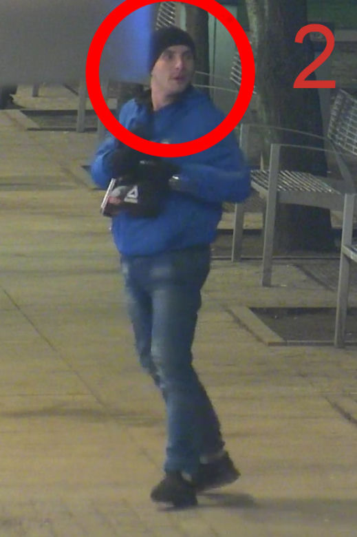 Wulgarnie wyzywali i pobili obcokrajowców w Toruniu. Rozpoznajesz ich?