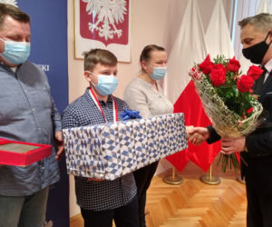 Chłopak wzorowo zareagował i uratował życie. Oto kolejny świętokrzyski Młody Bohater