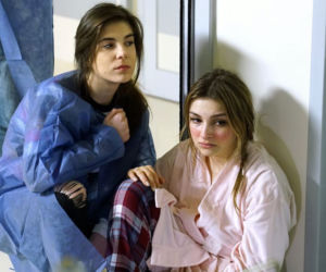 	Barwy szczęścia, odc. 1889. Klara (Olga Jankowska), Agata (Natalia Zambrzycka)