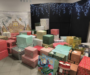 Świąteczne paczki od licealistów. 37 rodzin dostanie wsparcie