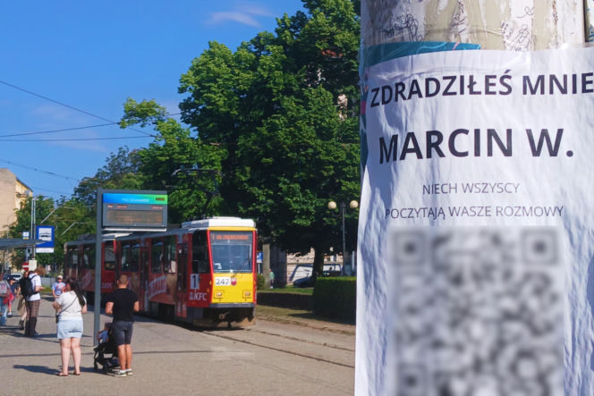 Tajemnicze plakaty na przystankach w Szczecinie