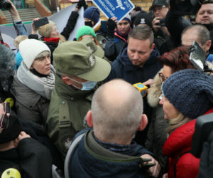 Pierwsze damy Jolanta Kwaśniewska i Anna Komorowska w Michałowie. Wzięły udział w akcji Matki na granicę