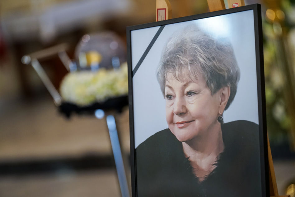 Wzruszający pogrzeb Ilony Kuśmierskiej. Ostatnie pożegnanie Jadźki z "Samych Swoich"