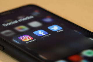 Rosyjscy blogerzy chcą GIGANTYCZNEGO odszkodowania za blokadę Facebooka i Instagrama