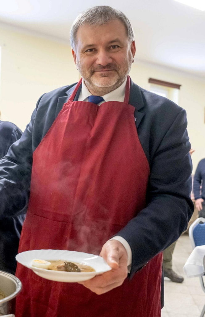 Minister Waldemar Żurek poleca na Wielkanoc żurek