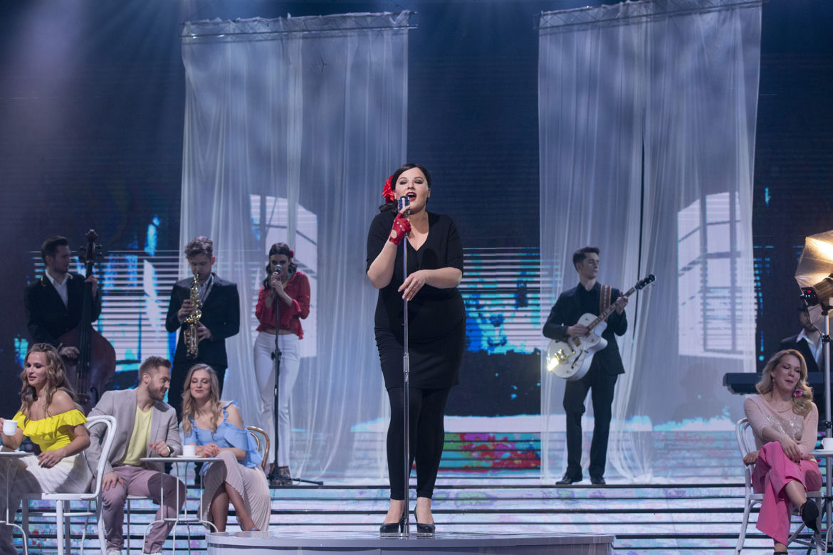 Twoja Twarz Brzmi Znajomo: Występ Romanowskiej znów powala! Tym razem wciela się w Caro Emerald!