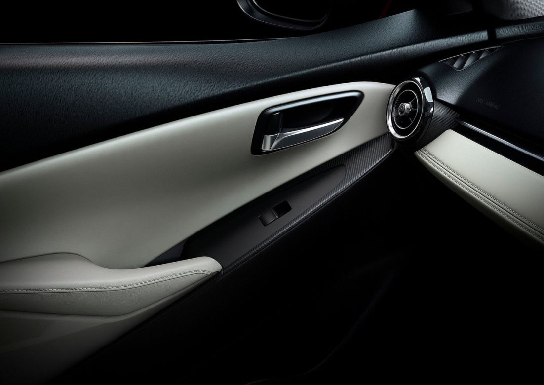 2015 nowa Mazda 2