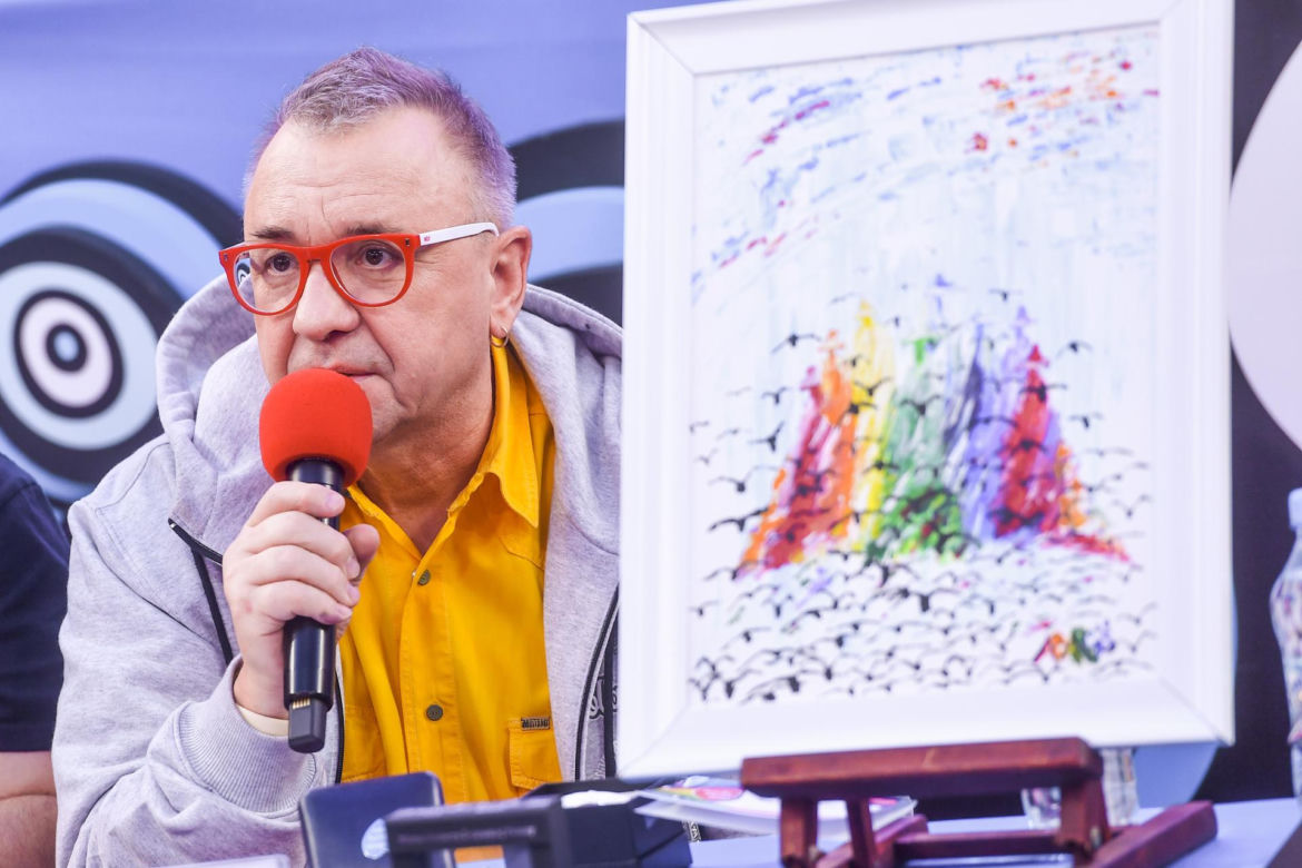 Jerzy Owsiak na przestrzeni lat. Tak zmieniał się jego charakterystyczny wizerunek