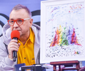 Jerzy Owsiak na przestrzeni lat. Tak zmieniał się jego charakterystyczny wizerunek