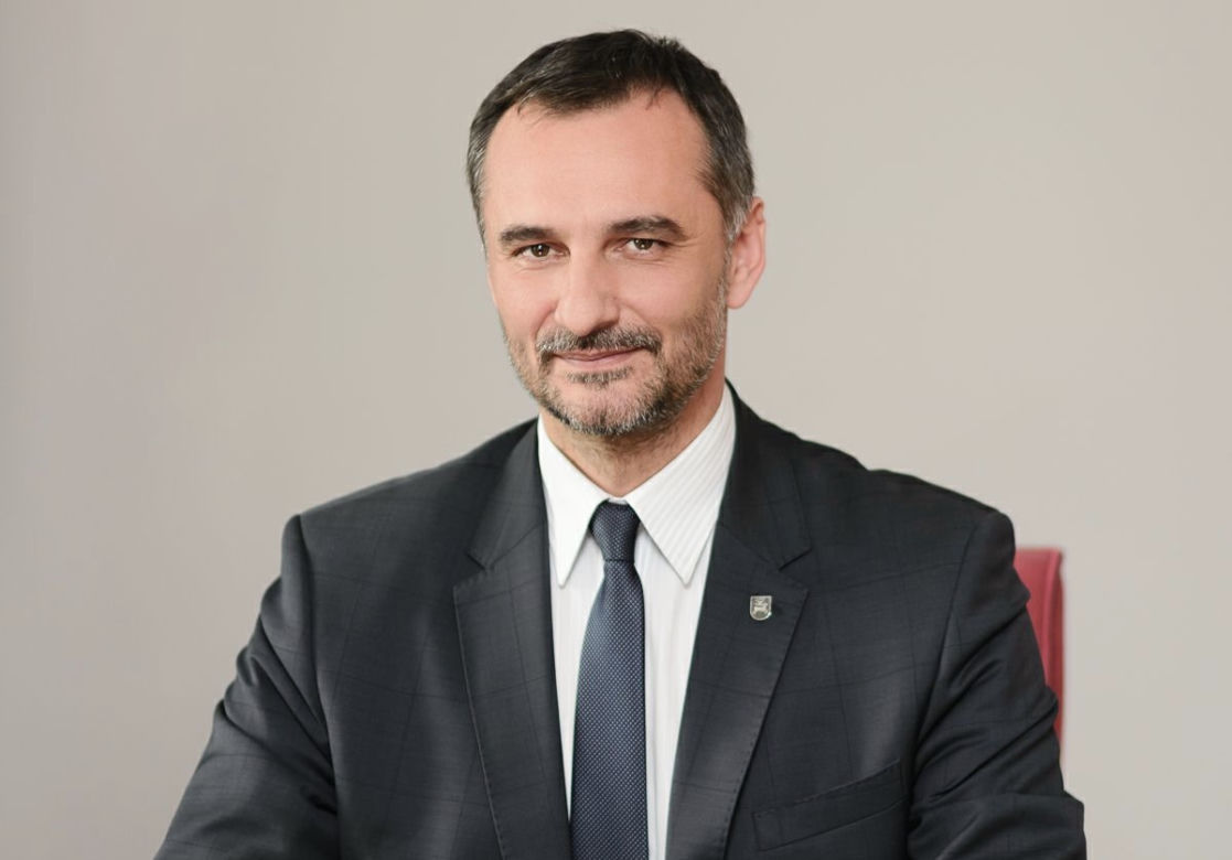 Czy w Bieruniu zmienią burmistrza Krystiana Grzesicę?