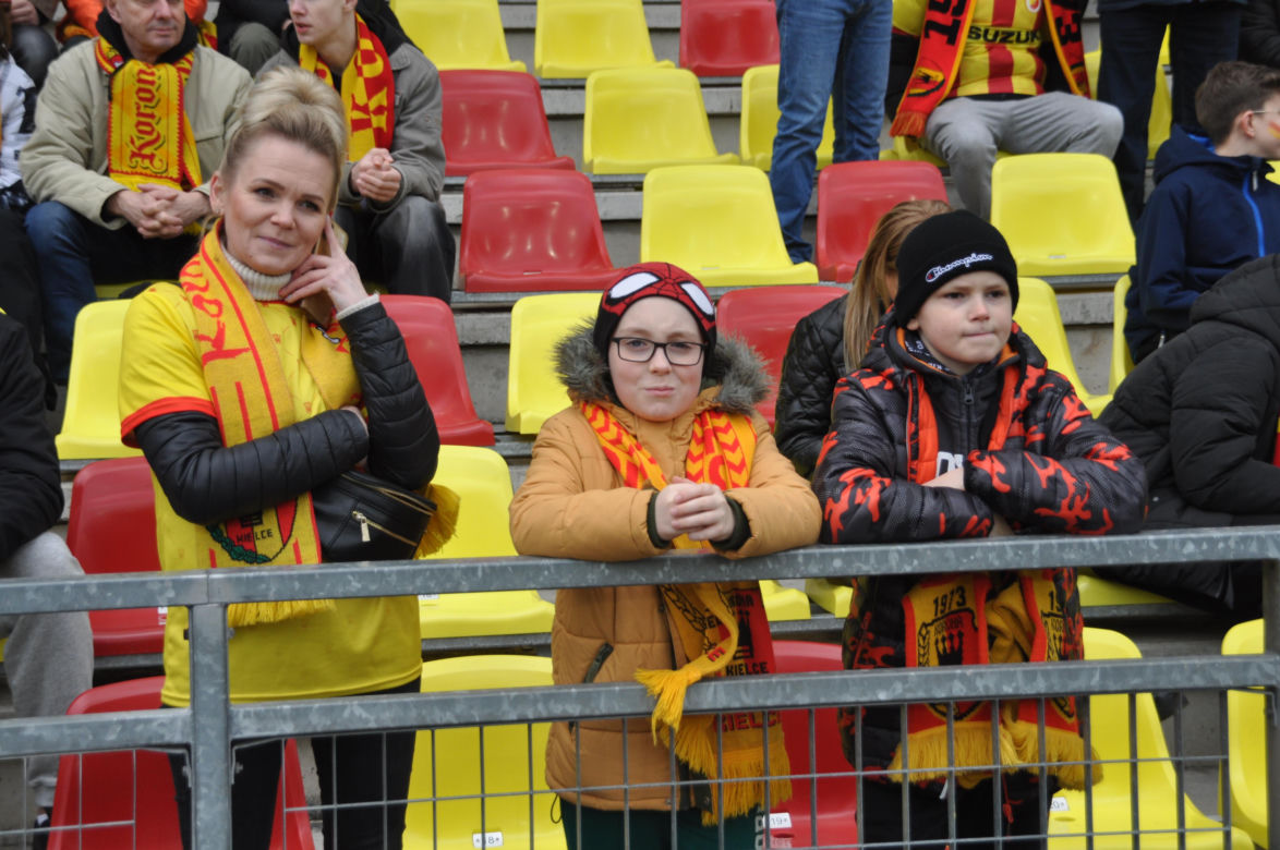 Korona Kielce - Pogoń Szczecin. Zobacz zdjęcia z trybun Suzuki Areny
