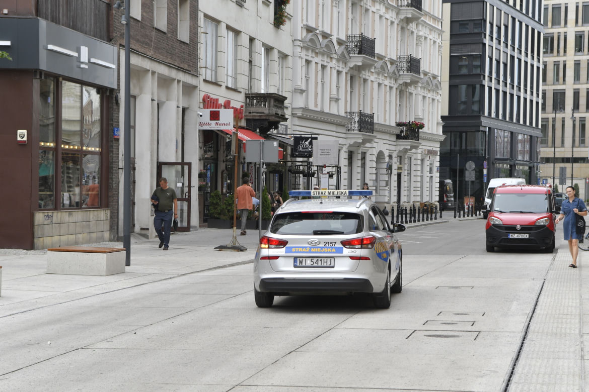 Kamery będą strzegły zakazu wjazdu na nowy Plac Pięciu Rogów. Rewolucja drogowców