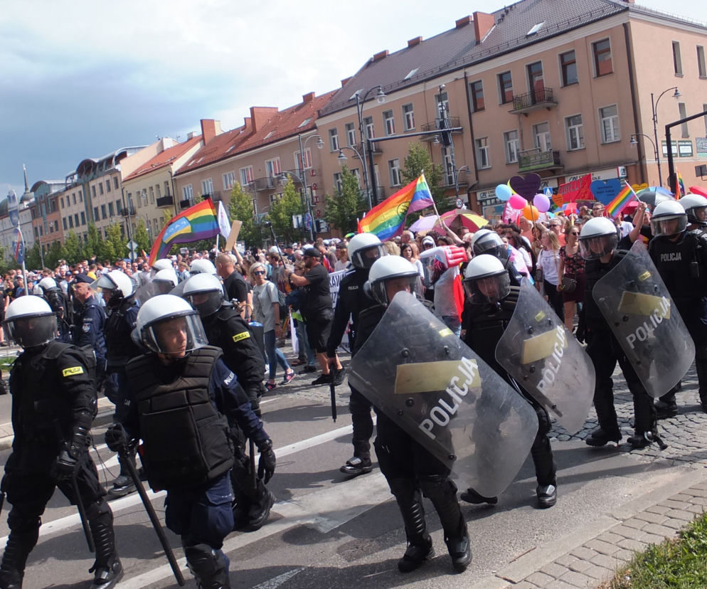 Białystok. Rok temu przeszedł I Marsz Równości. Mieszkańcy długo o tym nie zapomną [ZDJĘCIA, WIDEO]