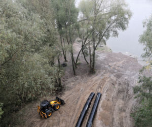 Most pontonowy na Wiśle zdemontowany. Ścieki znów wpadają do rzeki