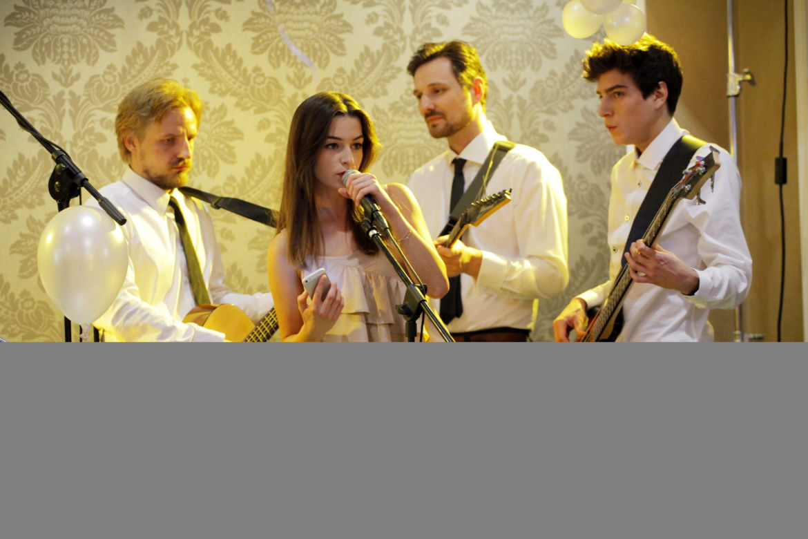 Powiedz TAK! odc. 2. Wiktor (Paweł Domagała), Bartek (Nikodem Rozbicki), Justyna (Agnieszka Więdłocha)
