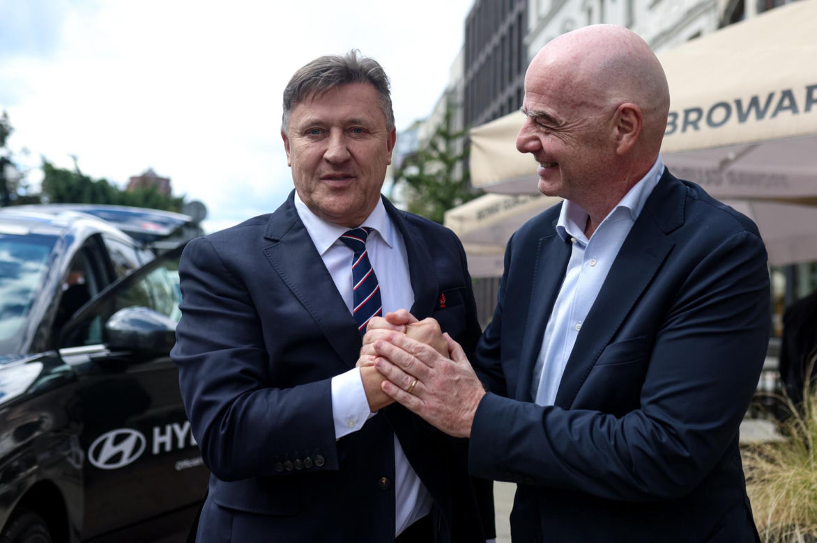 PZPN się odmłodził. Co za przemiana prezesa Kuleszy i sekretarza Wachowskiego!