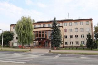 To miasto w województwie łódzkim nazywano „Krakówkiem”. Mieszkał w nim Andrzej Frycz Modrzewski