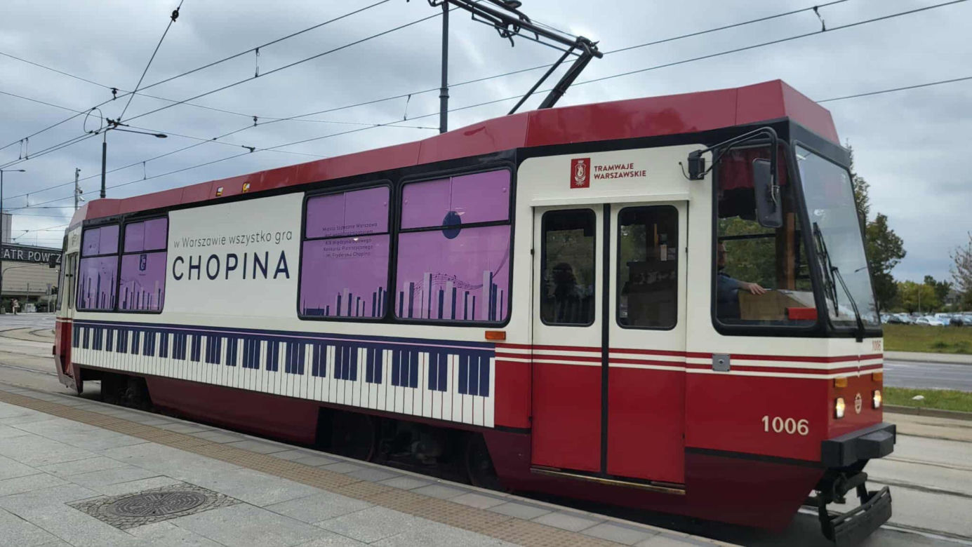 Chopinowski tramwaj i pociąg metra w Warszawie