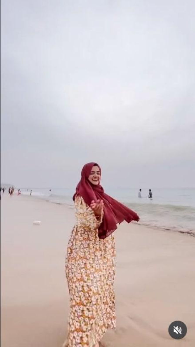 Influencerka nie przeżyła porodu! Bliźnięta uratowane