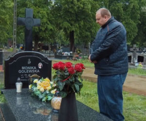 M jak miłość, odc. 1609: Tadeusz (Bartłomiej Nowosielski) na grobie dziewczyny Moniki
