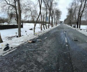 Makabryczny wypadek. Opel zmasakrowany. Zginął młody kierowca [ZDJĘCIA]