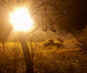 Zmasowany atak powietrzny w całej Ukrainie. Są ranni 