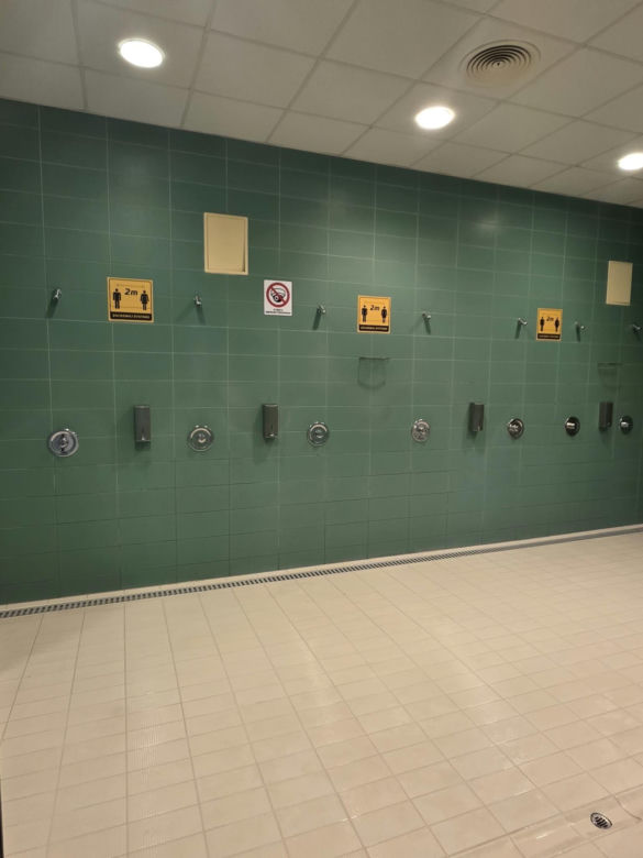 Strefy, gdzie są kamery, a także te wolne od kamer, zostały w siedleckim aquaparku wyraźnie oznaczone