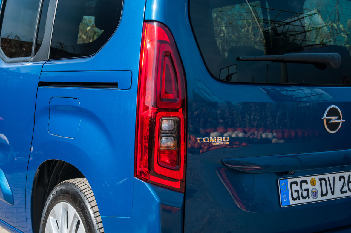 Opel Combo Life 1.5 diesel 131 KM M6