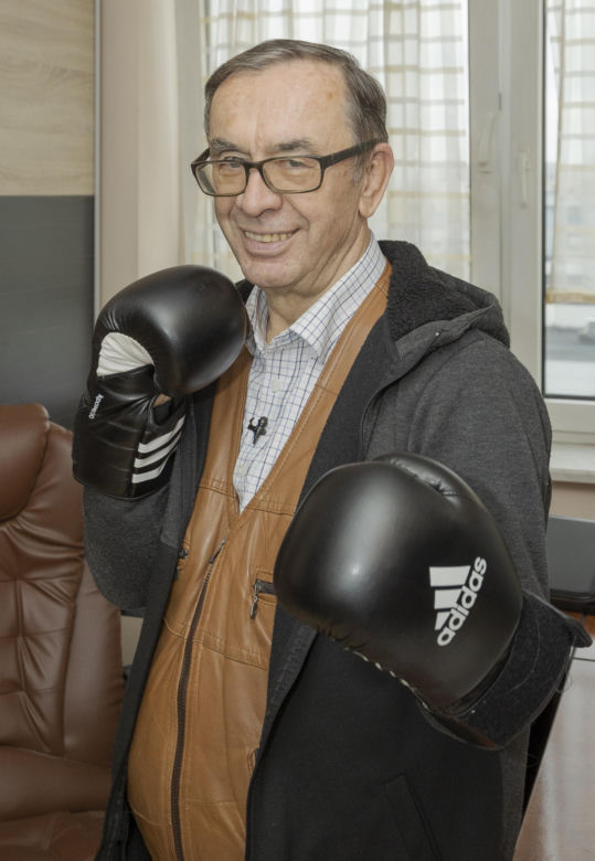 Tak boksuje i mieszka Kazimierz Kik