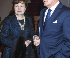 Hanna Gronkiewicz-Waltz zachwyca na zdjęciu sprzed lat! Wygląda niczym gwiazda kina lat 70.